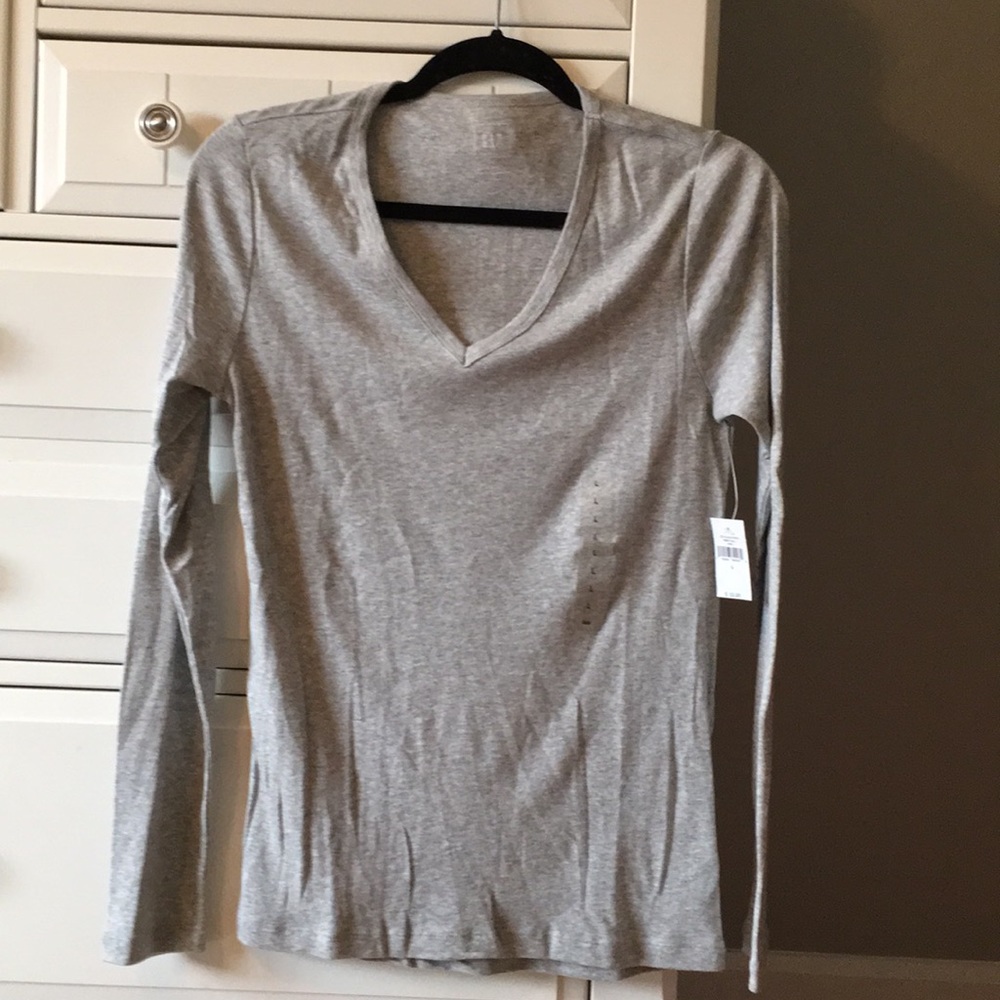 Gap Long Sleeve Gray V-Neck Tee Sz Large NWT